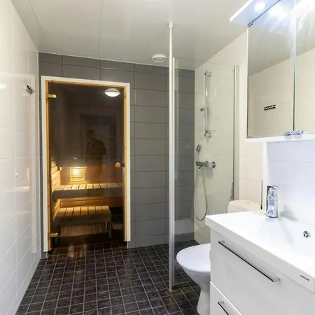 Spacious For 4 With Sauna In Jatkasaari *